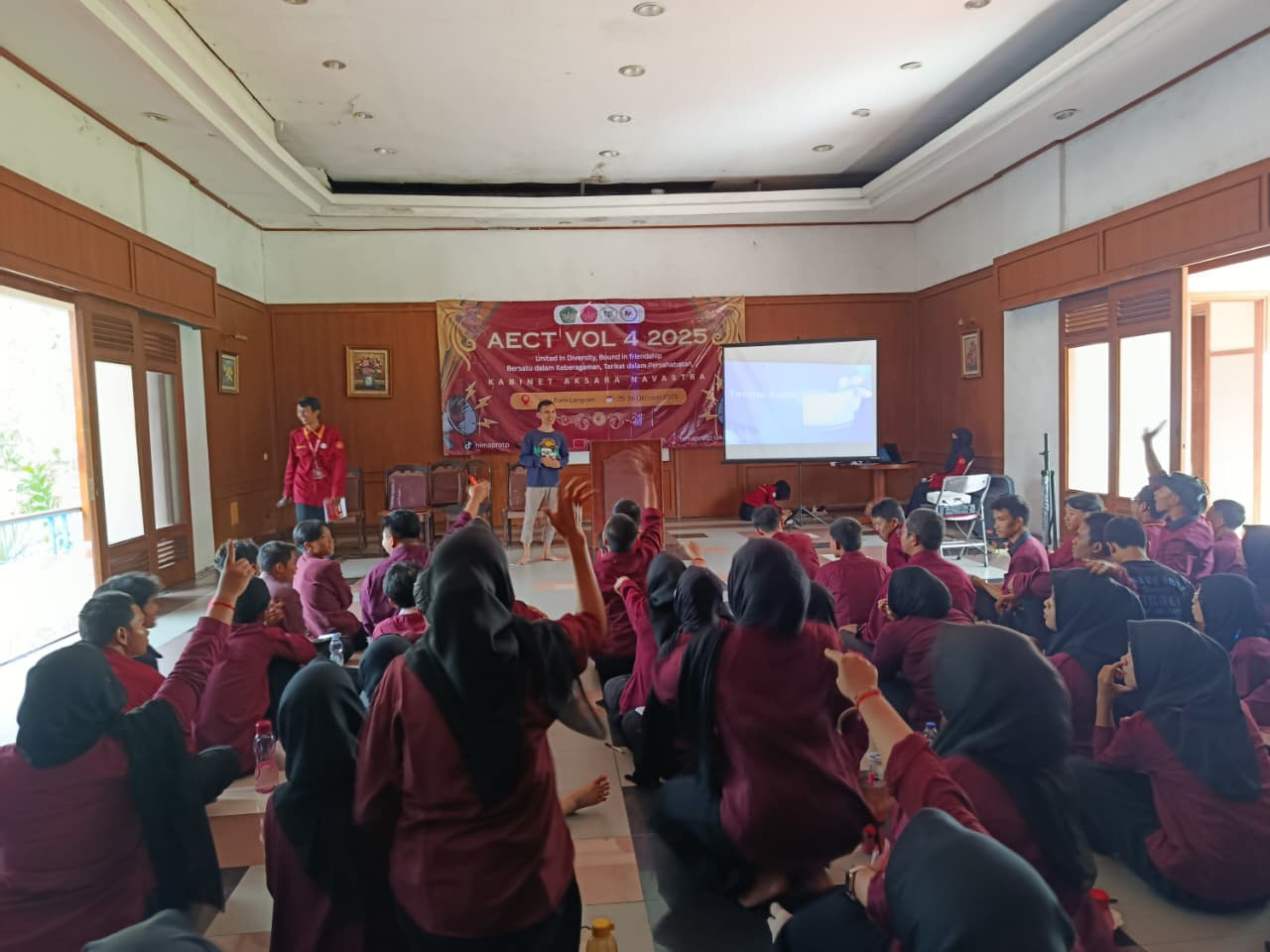 AECT Vol.4 2025: ChatGPT & Masa Depan Literasi Digital: Alat Bantu atau Jalan Pintas?